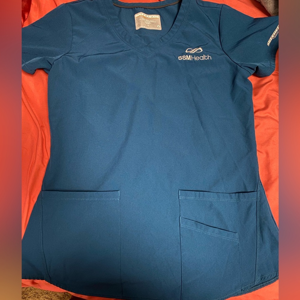 Caribbean blue SSM HEALTH scrub top small